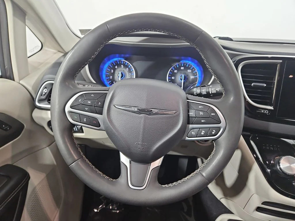 Used 2023 Gray Chrysler Touring L image 15