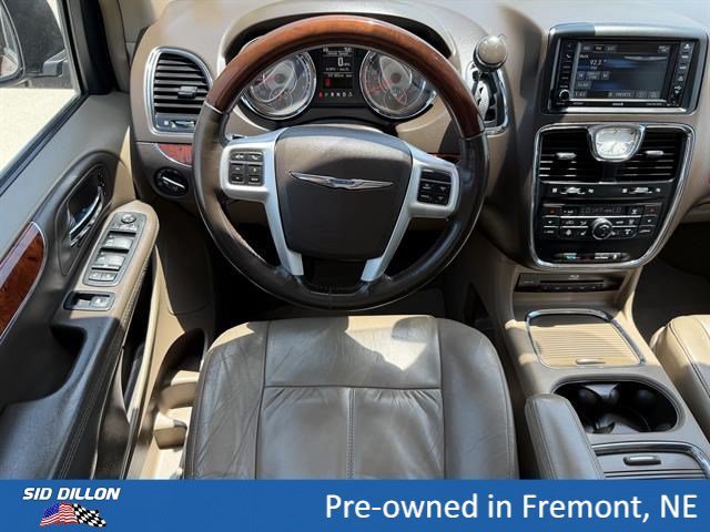 Used 2016 Deep Cherry Red Crystal Pearlcoat Chrysler Limited Platinum image 3