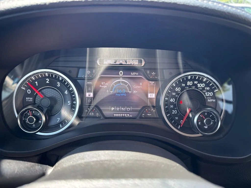 Used 2021 Silver Ram Laramie image 16