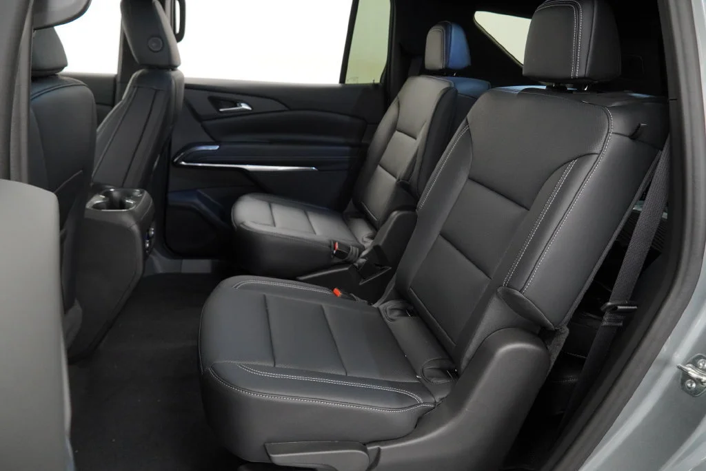 New 2027 Sterling Gray Metallic Chevrolet LT image 20