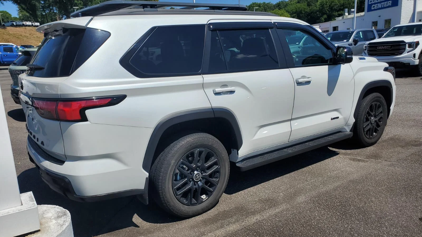 Used 2024 Wind Chill Pearl Toyota Limited image 10