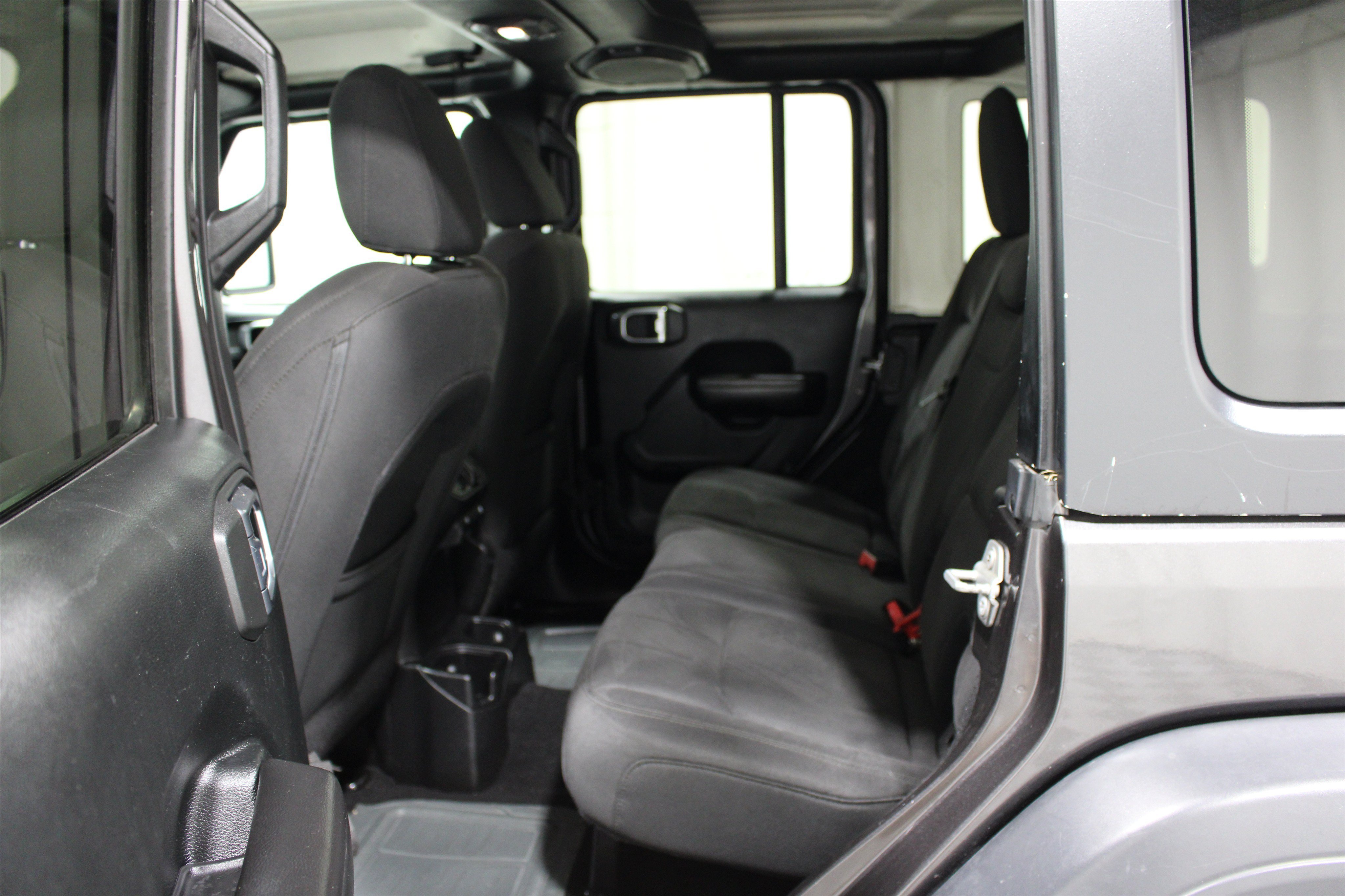 Used 2018 Granite Crystal Metallic Clearcoat Jeep Sport S image 20