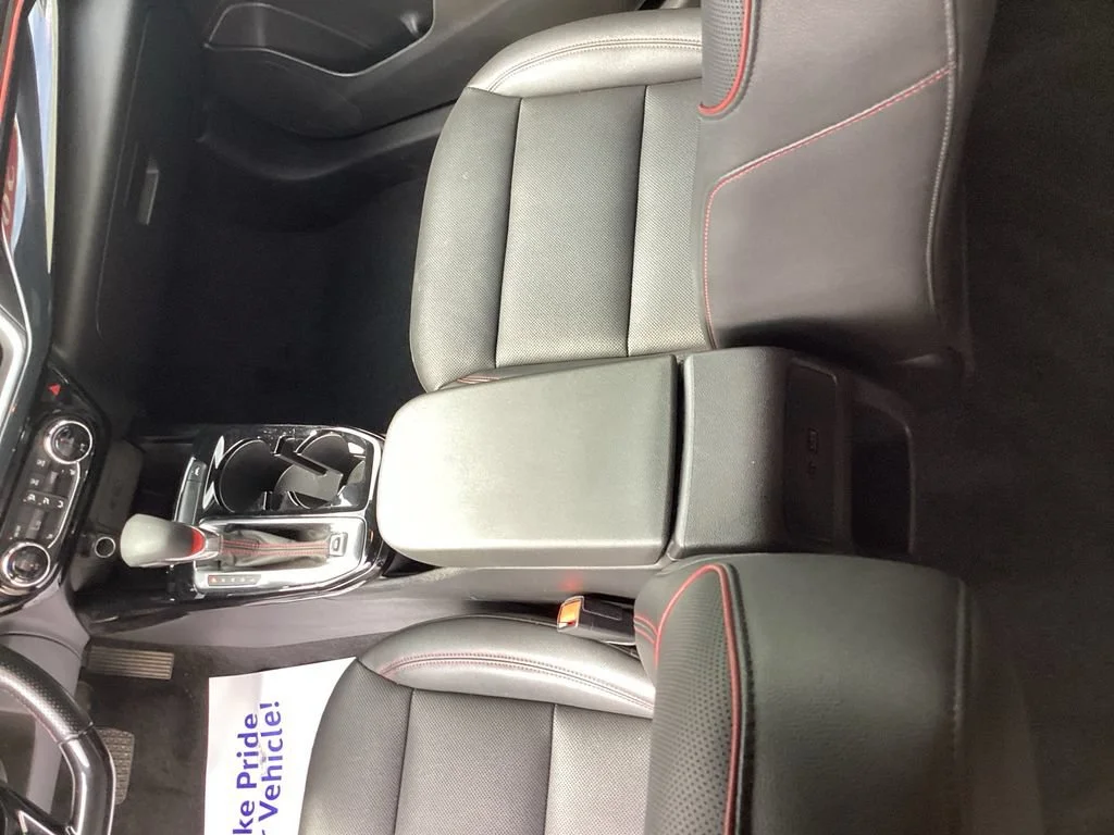 Used 2024 Summit White Chevrolet 2RS image 18