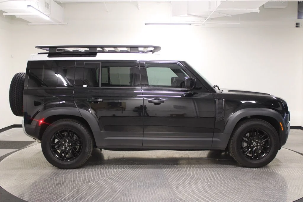Certified Used 2025 Santorini Black Metallic Land Rover S image 8
