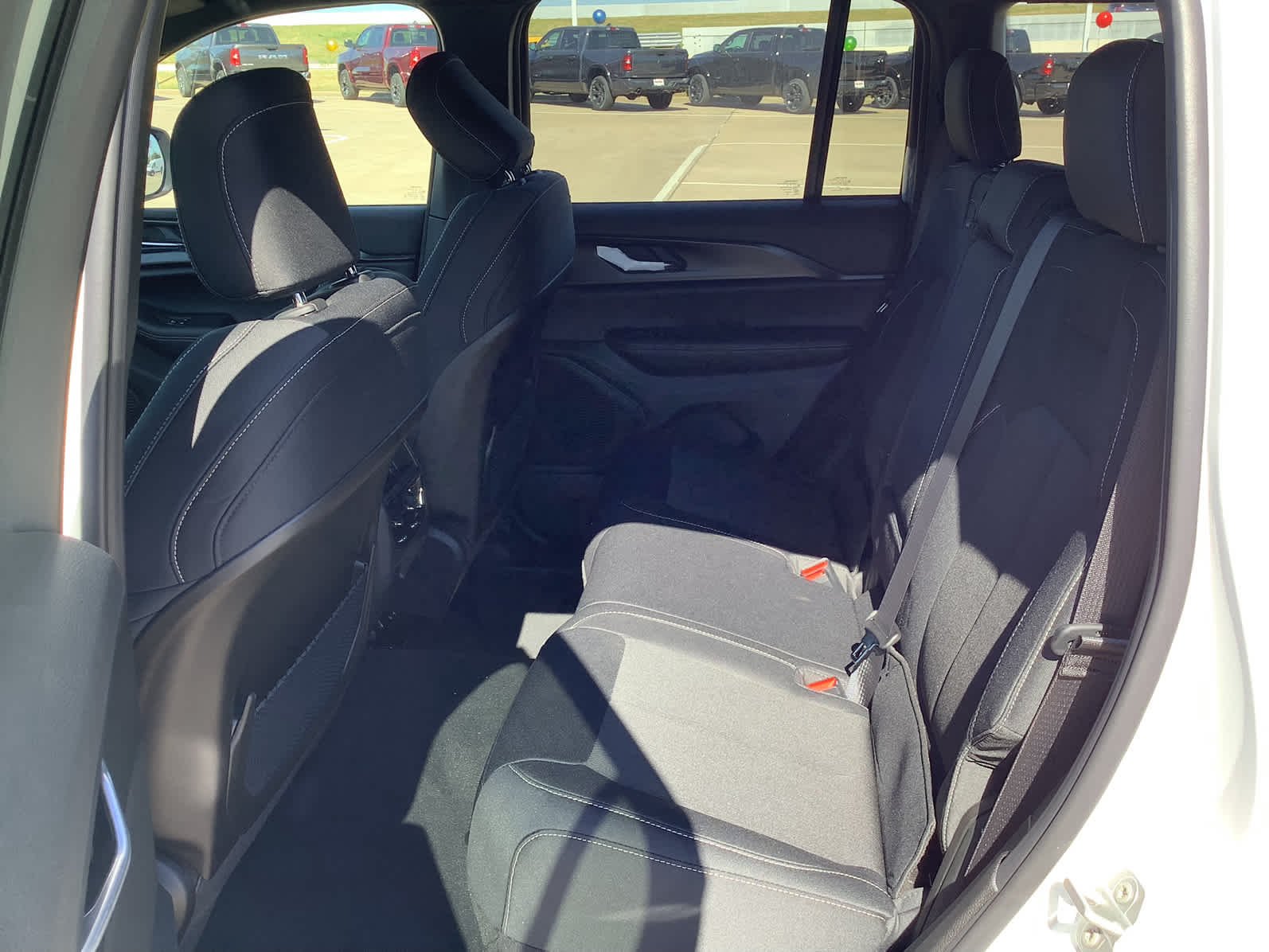 2025 Jeep Grand Cherokee Laredo - Photo 14