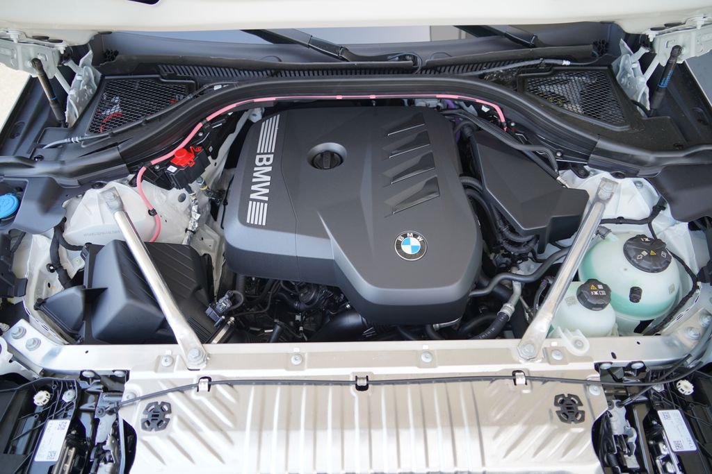 New 2026 Alpine White BMW 30 xDrive image 21