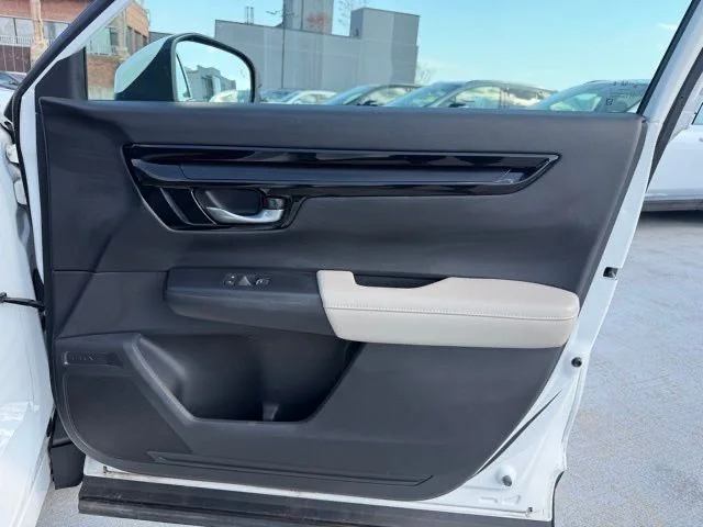 Used 2023  Honda EX-L image 5