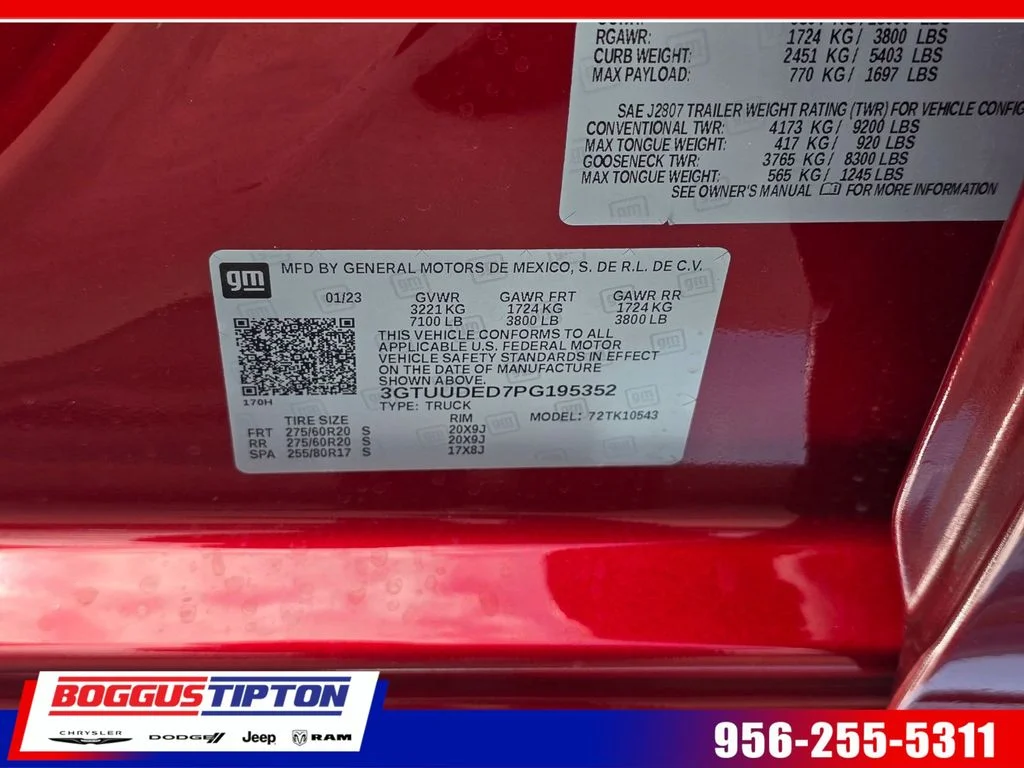 2023 GMC Sierra 4WD Crew Cab Short Box SLT's photo
