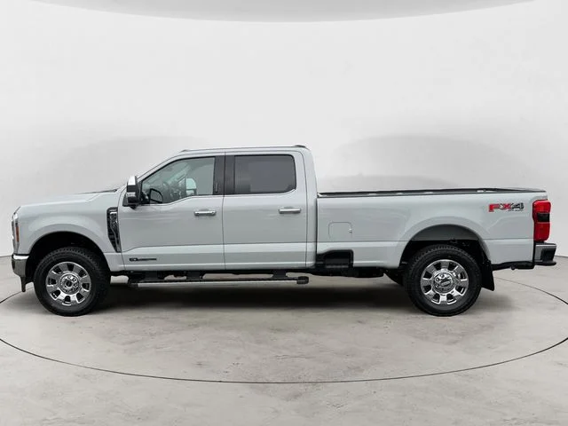New 2026 Avalanche Ford Lariat image 8