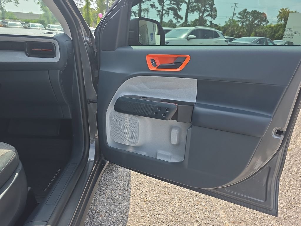 Used 2024 Gray Ford XLT image 30