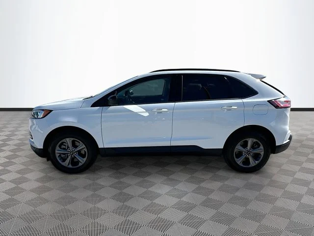 Used 2024 White Ford SEL image 8