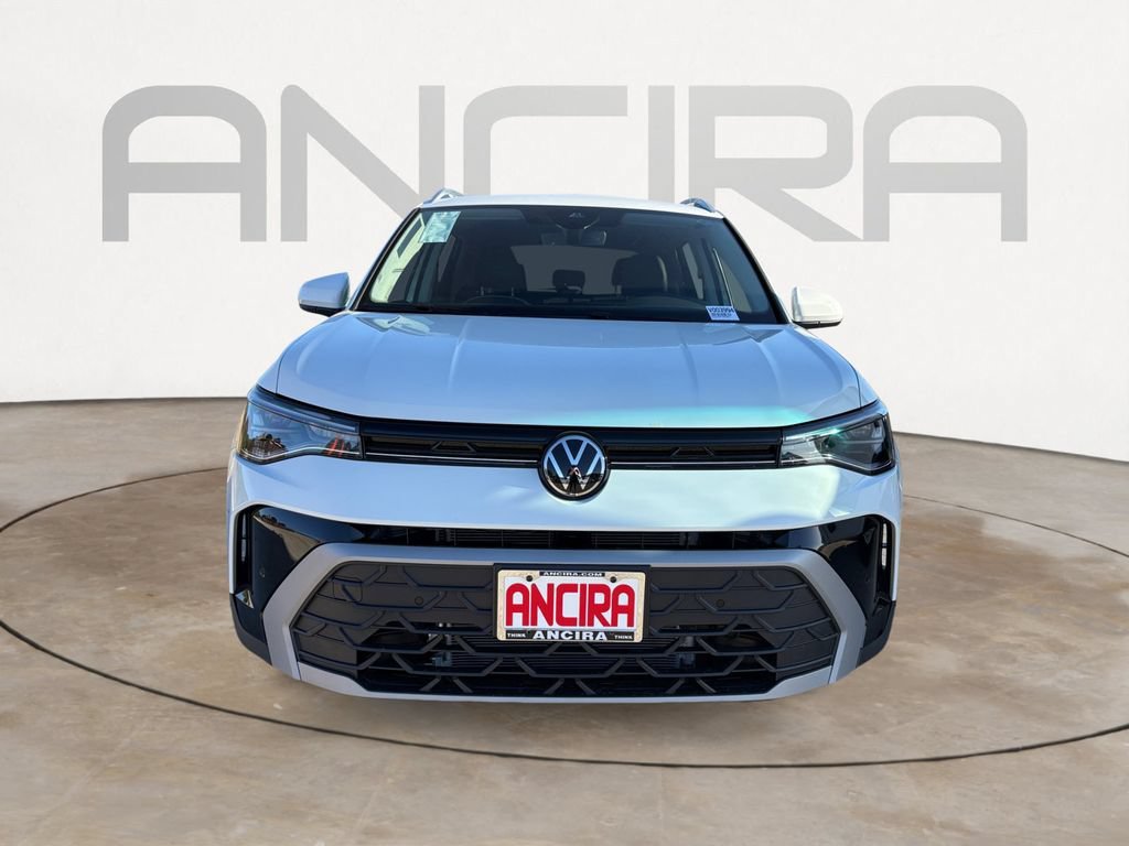 Used 2026 White Volkswagen SE image 3