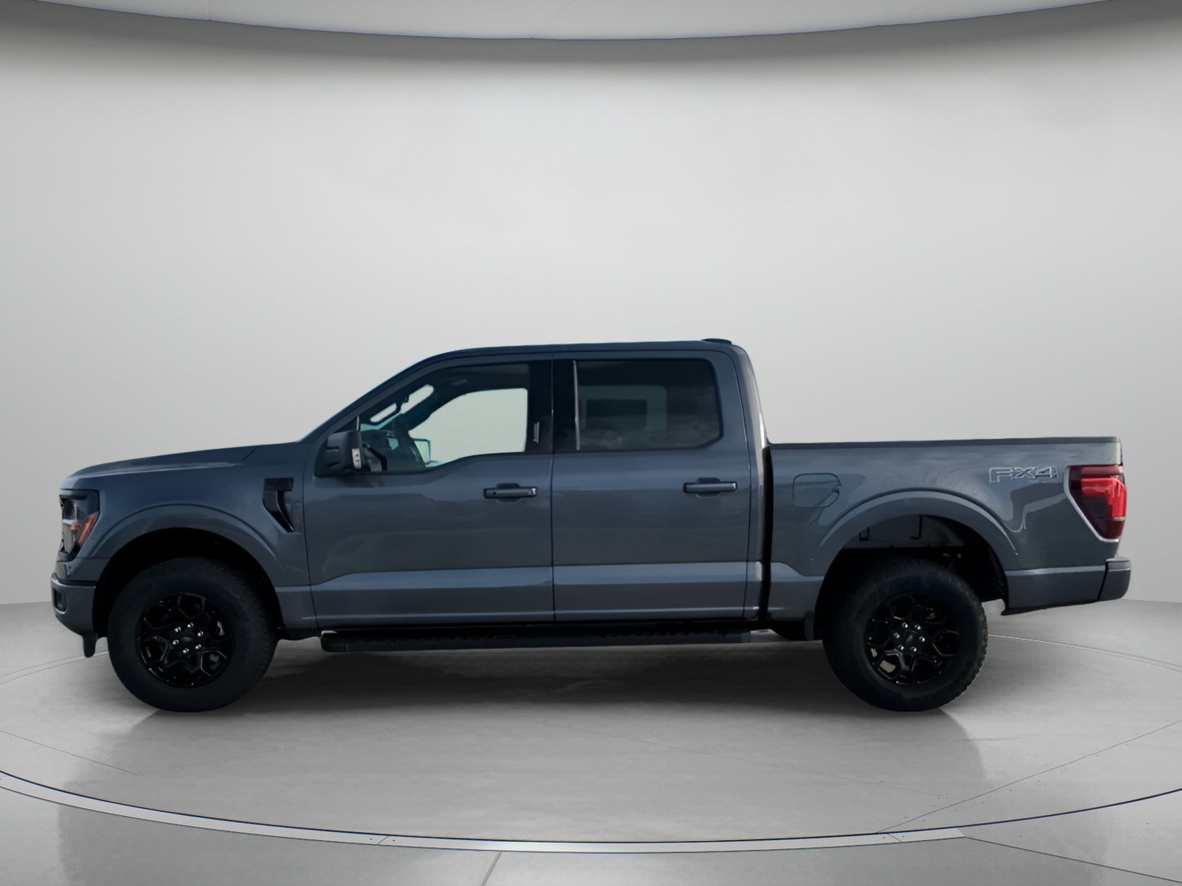 New 2026 Carbonized Gray Metallic Ford XLT image 14