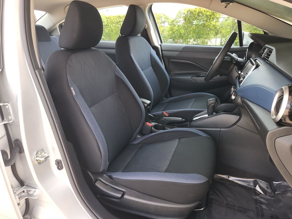 Used 2025 Silver Nissan 1.6 SV image 16