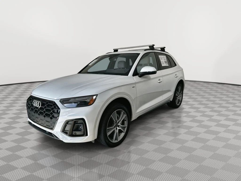 Used 2025 White Audi 45 S line Premium image 3