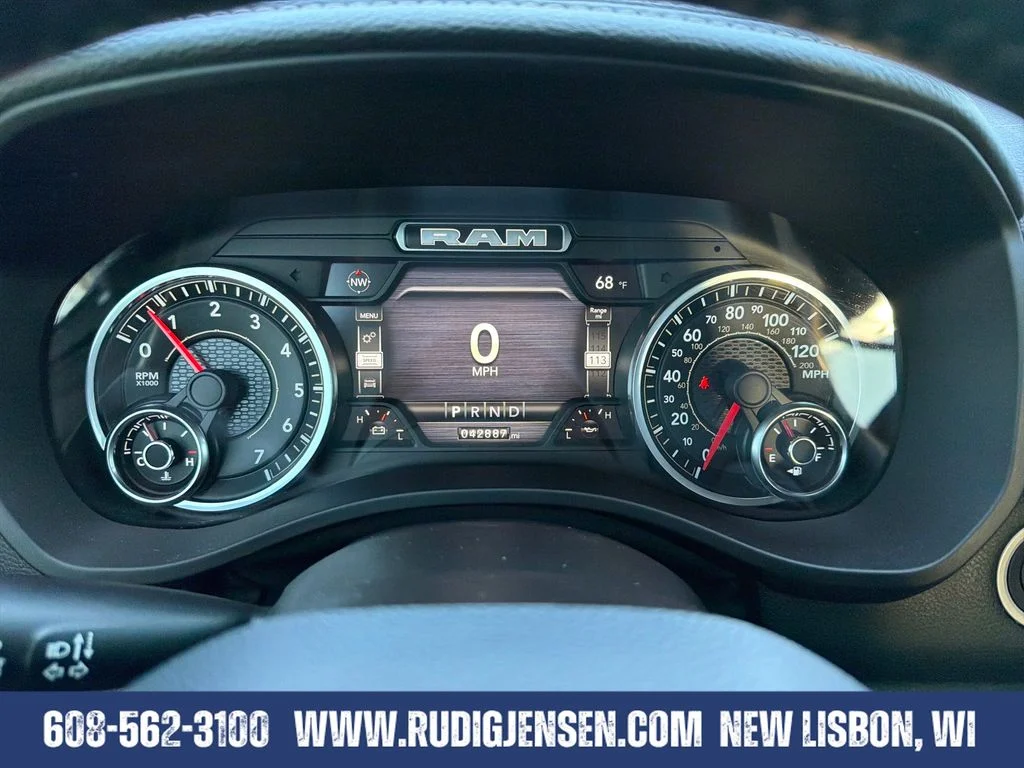 Used 2022 White Ram Laramie image 18
