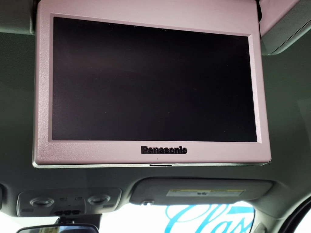 Used 2016 IRIDESCENT PEARL TRICOAT Chevrolet LTZ image 16