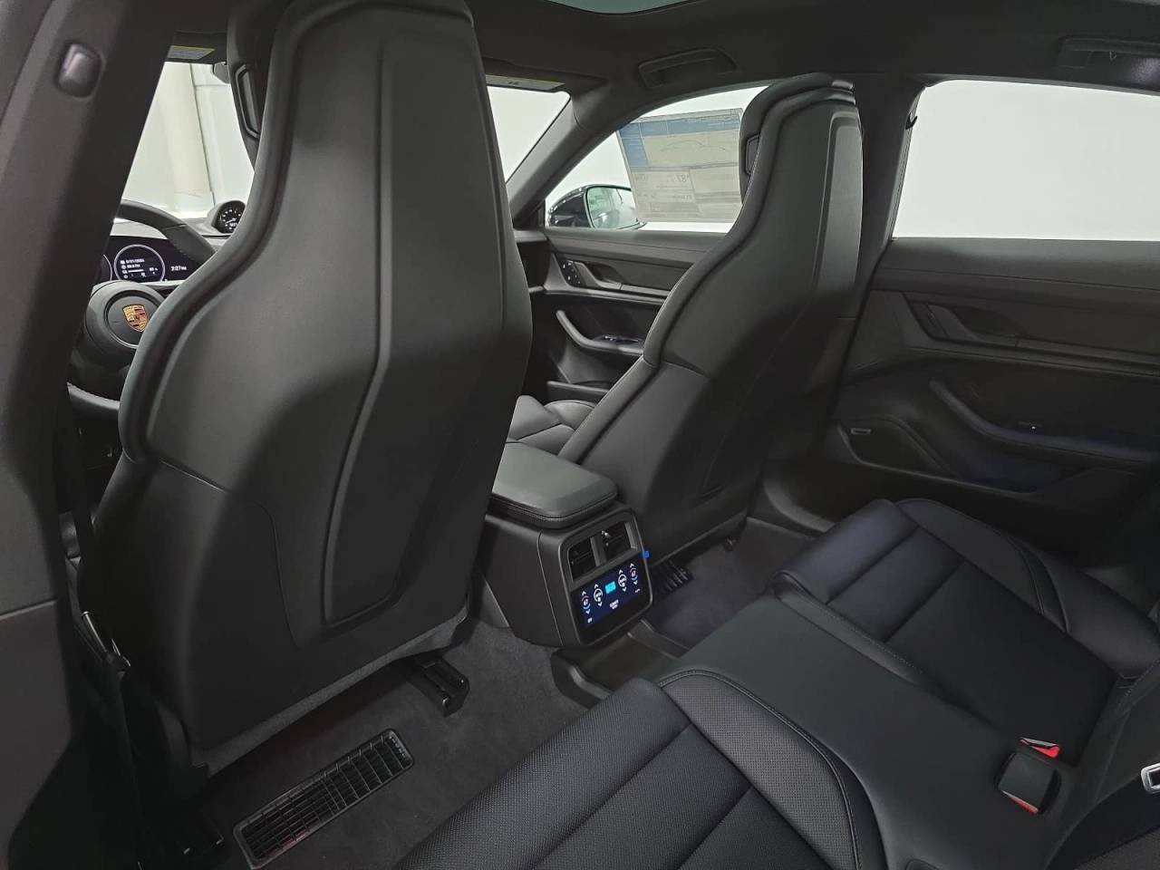 2026 Porsche Taycan S - Photo 27