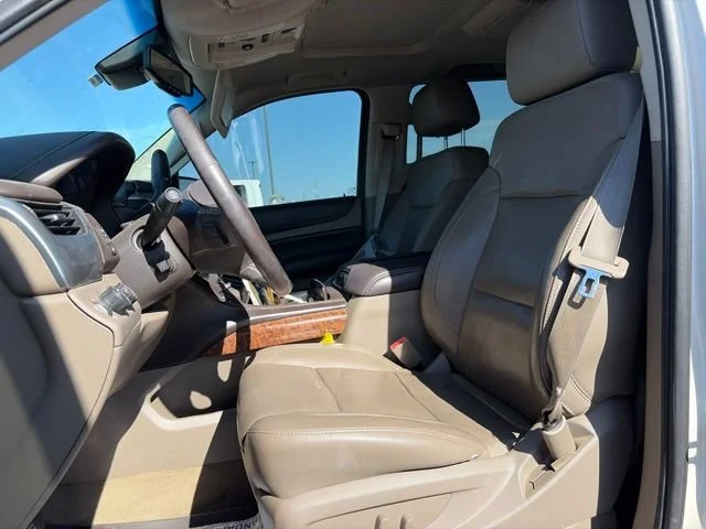 Used 2015 White Diamond Tricoat Chevrolet LTZ image 10