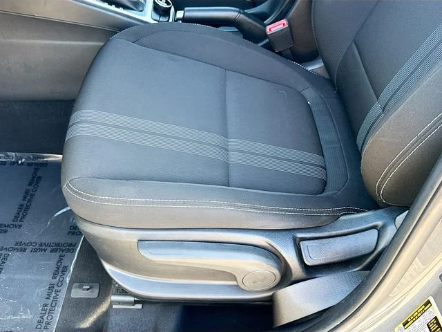 Used 2025 Gray Hyundai SEL image 18