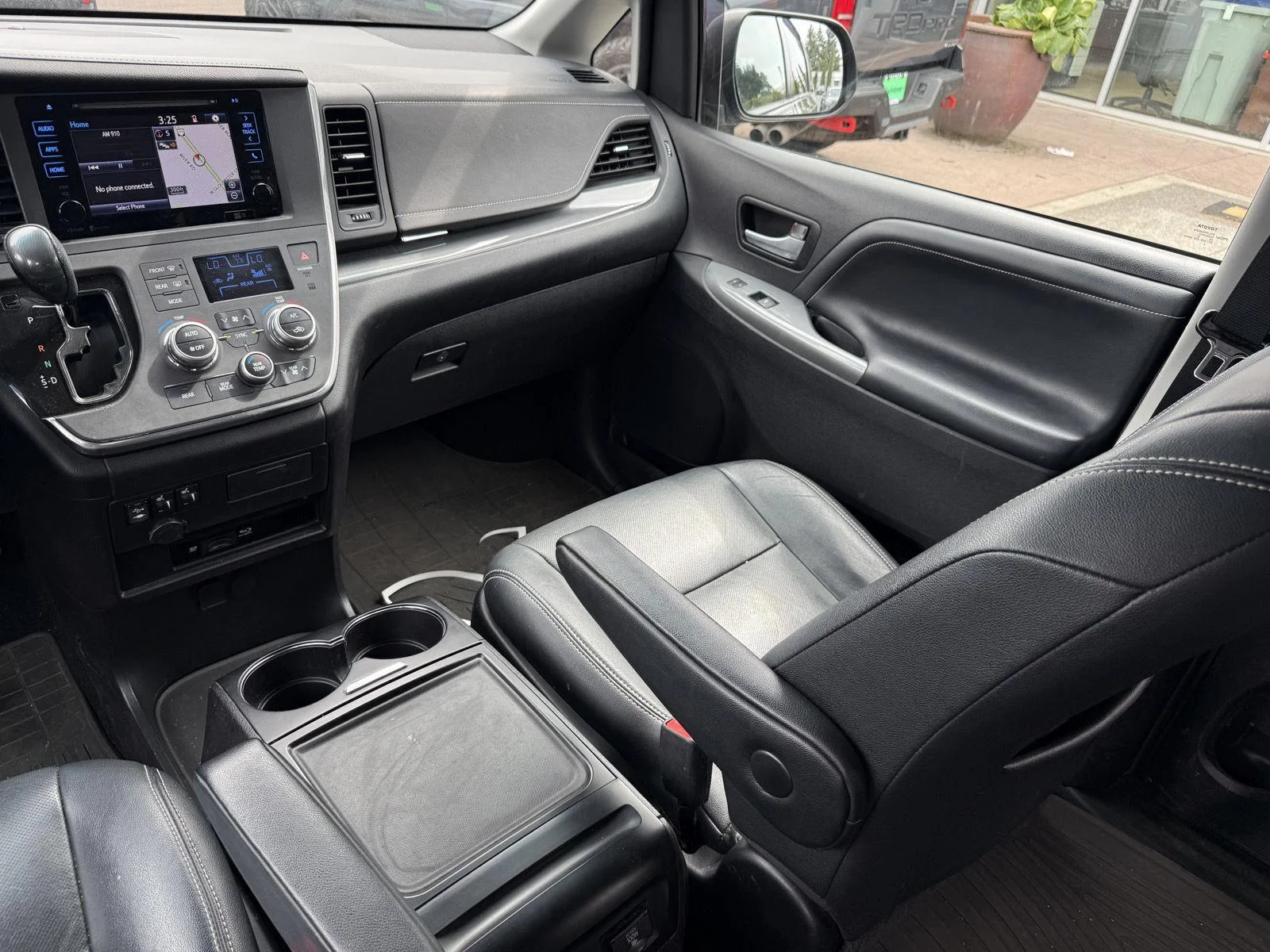 Used 2015 Predawn Gray Mica Toyota SE image 17