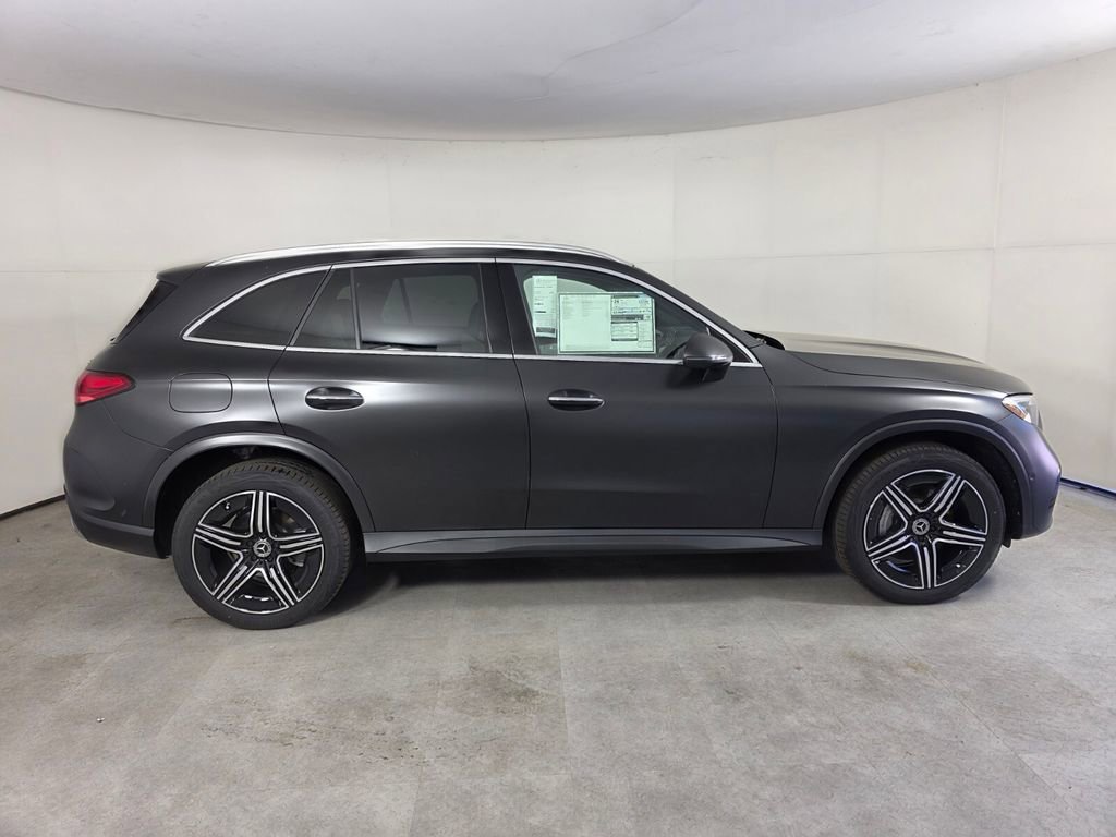 New 2026 MANUFAKTUR exclusive graphite grey magno Mercedes-Benz GLC 300 image 18