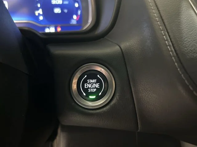 Used 2024 Summit White Chevrolet Z71 image 16