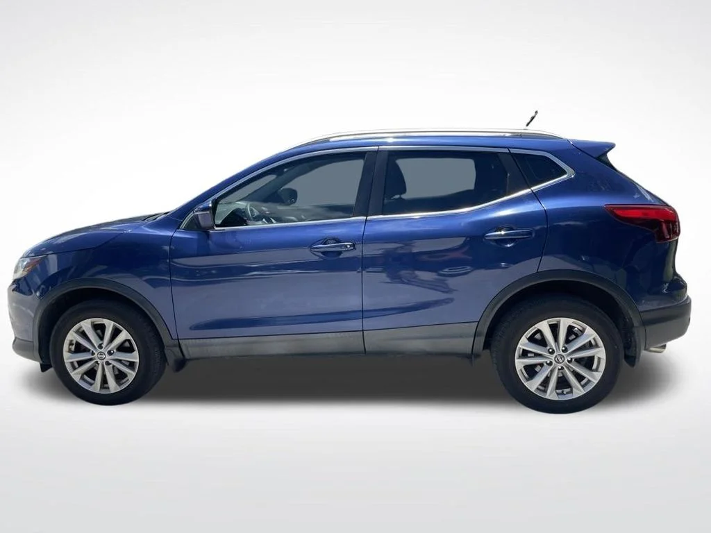 Used 2019 Caspian Blue Nissan SV image 8