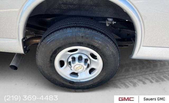 2024 Chevrolet Express Cargo Work Van - Photo 19