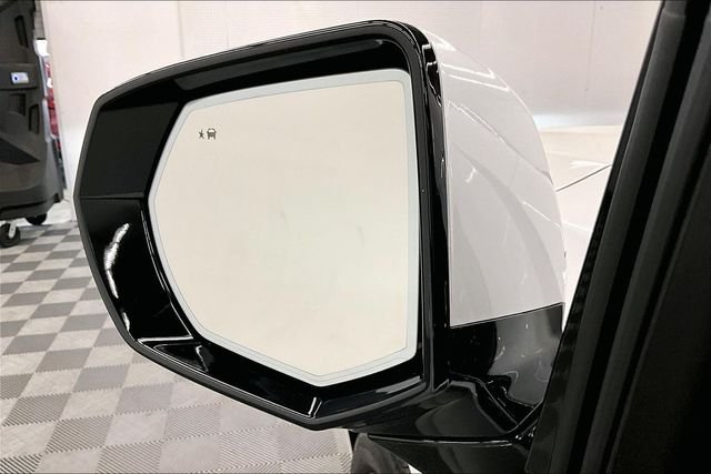 Used 2025 Crystal White Tricoat Cadillac Sport image 39