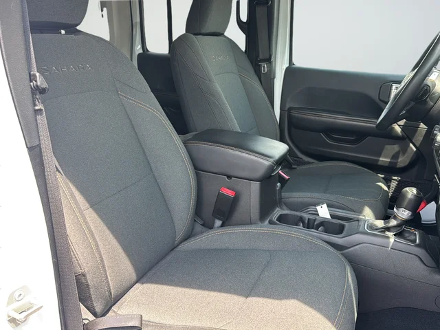 Used 2024 White/off-white Jeep Sahara image 26