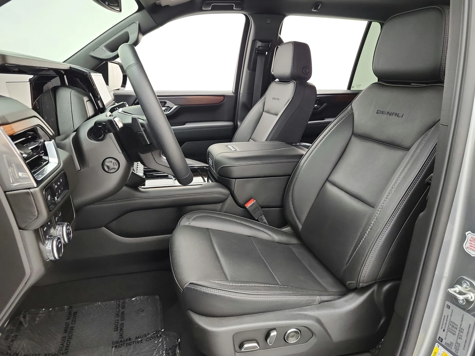 Used 2025 Sterling Metallic GMC 4WD 4dr Denali image 13