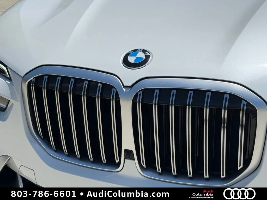 Used 2023 White BMW xDrive40i image 7