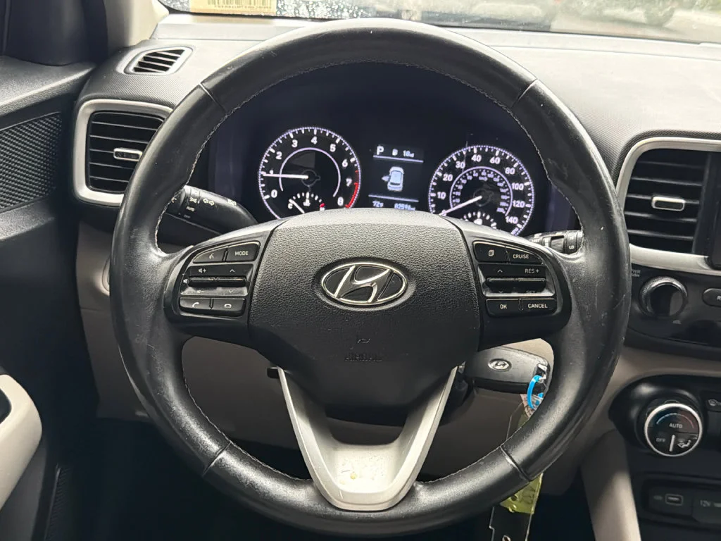 Used 2022 Black Hyundai SEL image 23