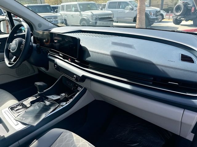 New 2026 Ceramic Silver Kia EX image 30