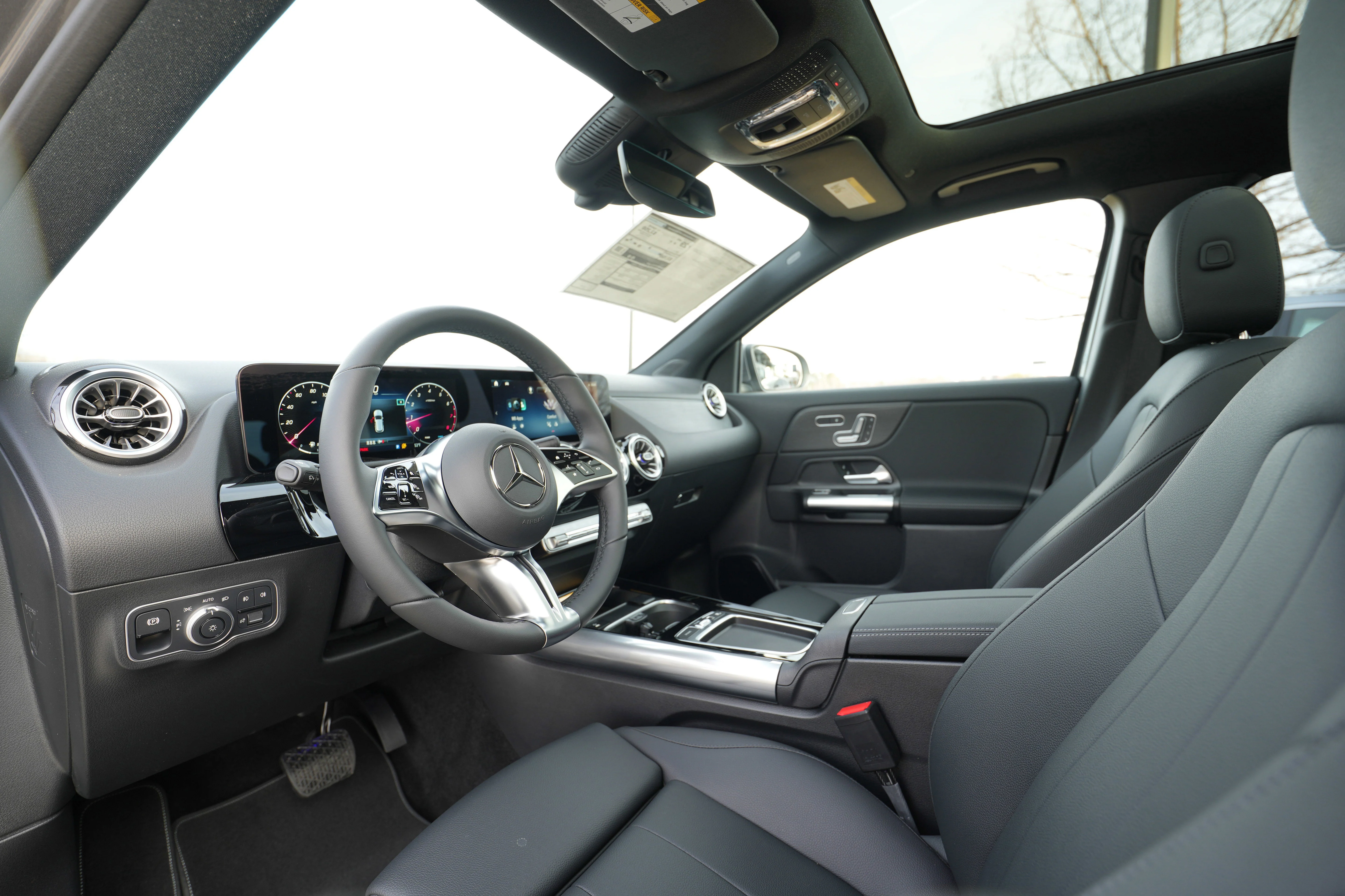Used 2026 Gray Mercedes-Benz GLA 250 image 40