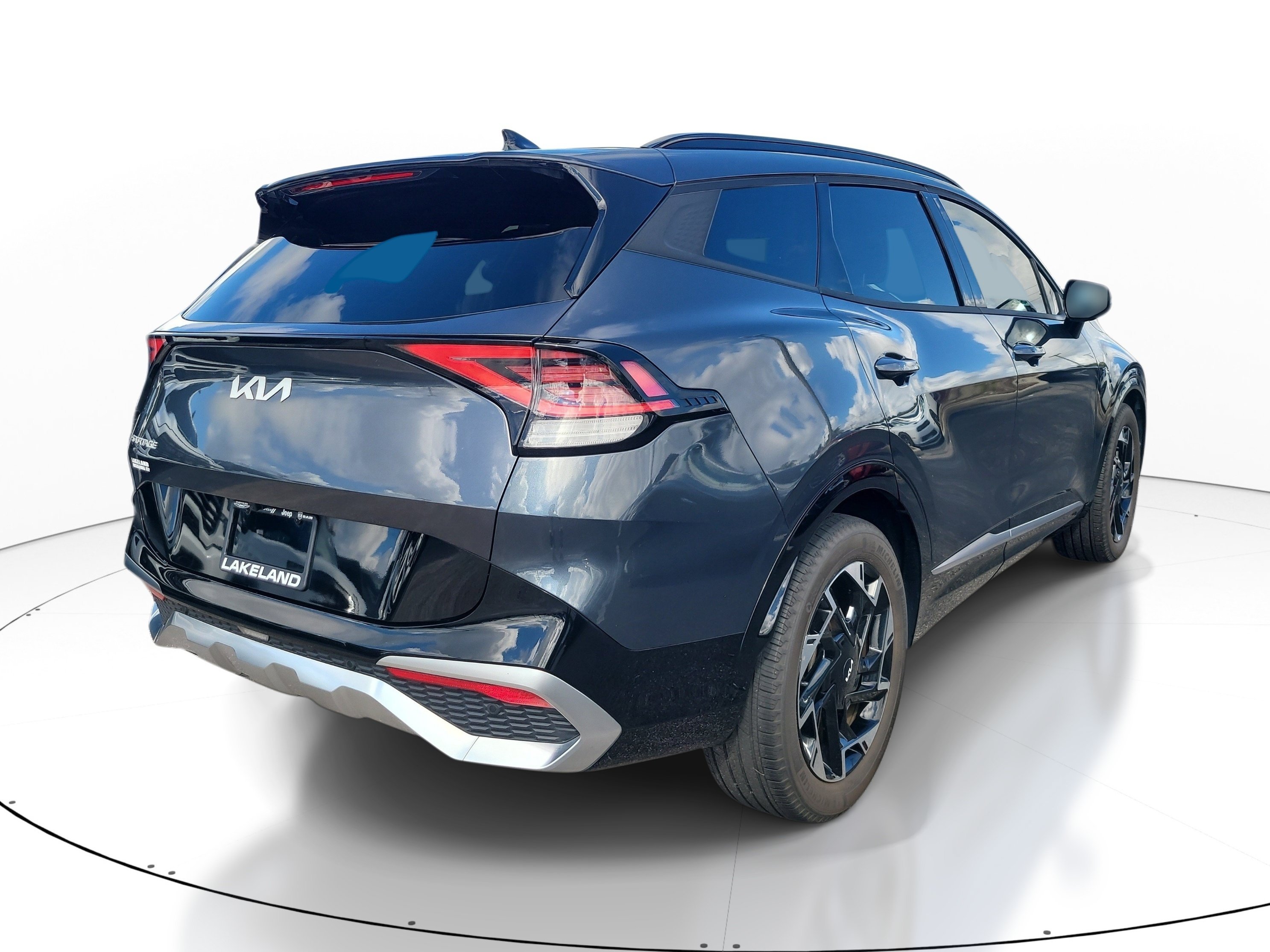 Used 2023 Gravity Gray Kia SX-Prestige image 4
