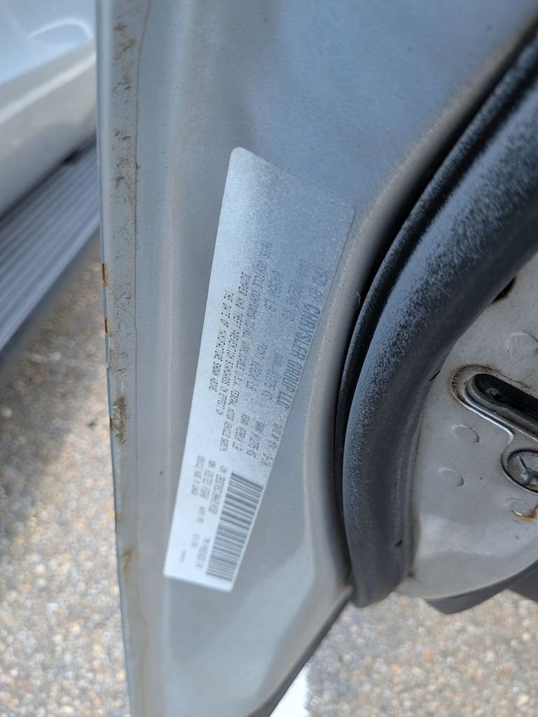 Used 2010 Silver Dodge SXT image 7
