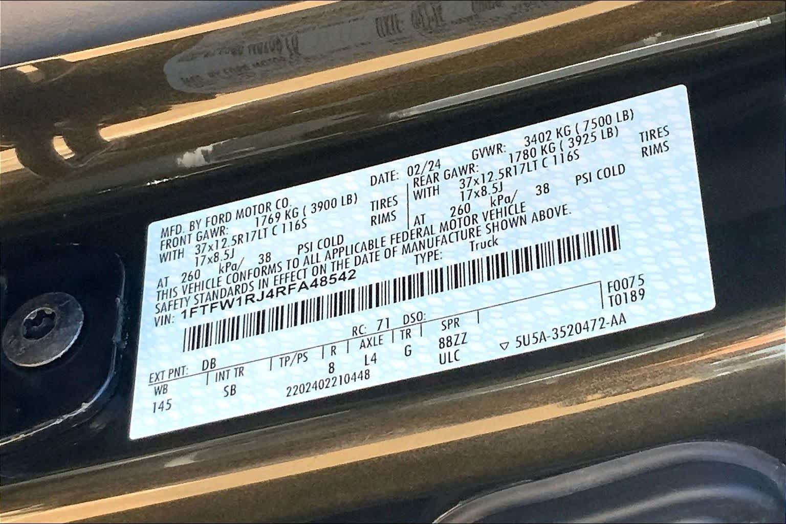 Used 2024 Shelter Green Ford Raptor image 37