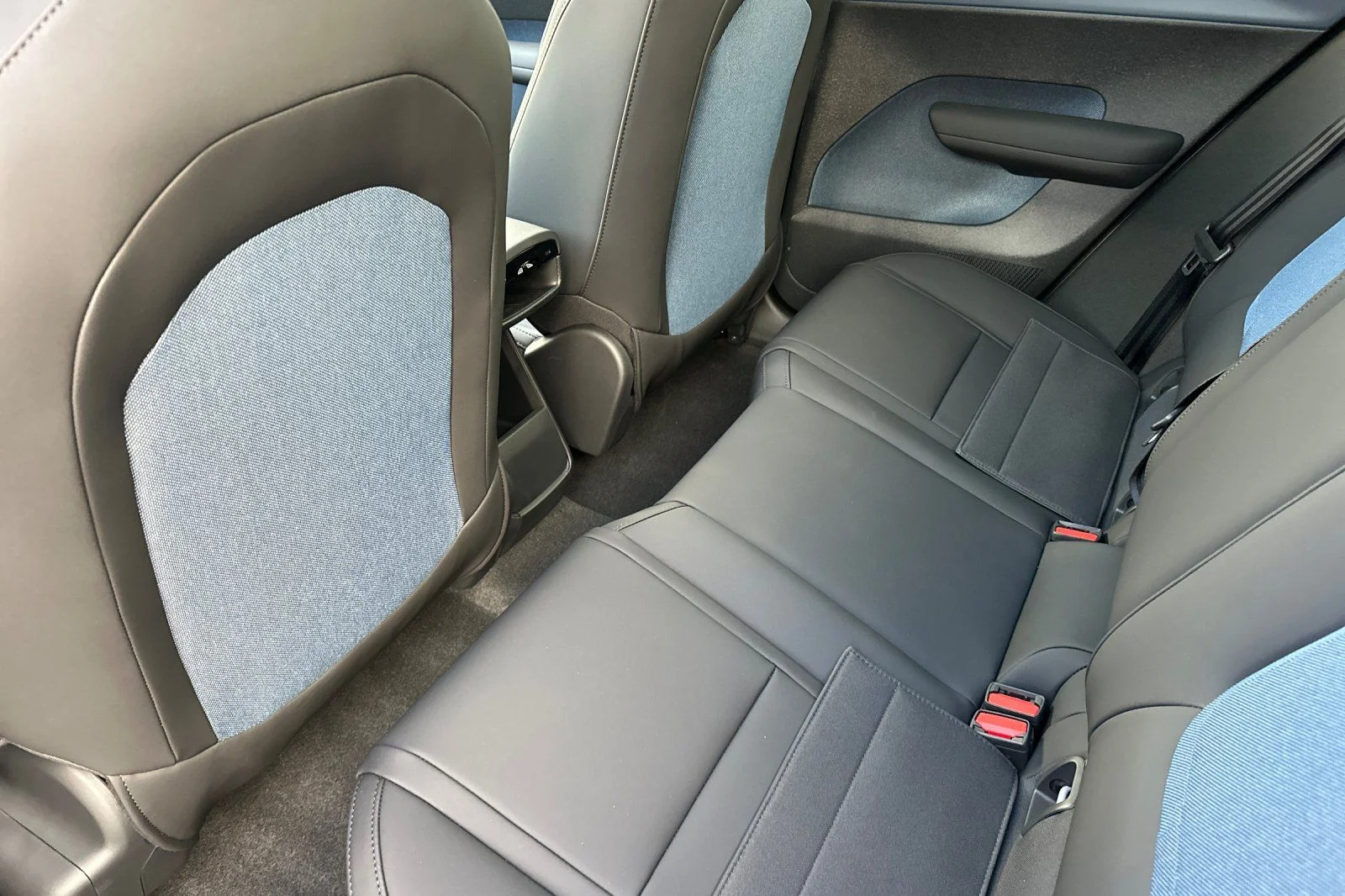 New 2026 Vapour Grey Volvo Twin Motor Plus image 4