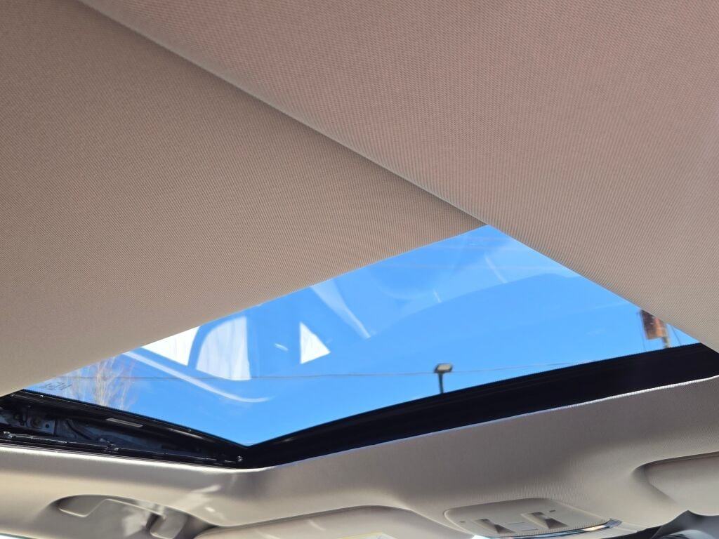 New 2026 Aurora Blue Pearl Metallic / Super Black Two-tone Nissan Platinum image 11