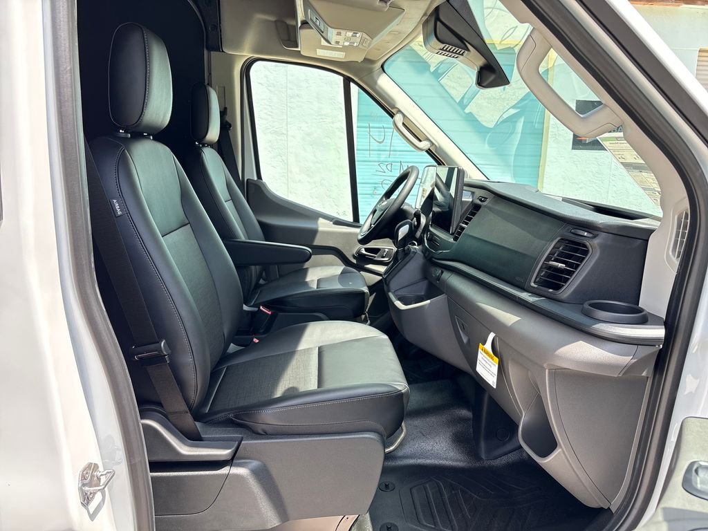 New 2026 White Ford Base image 5