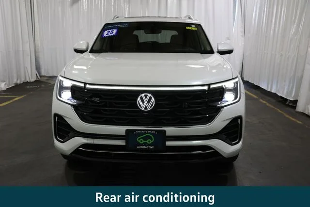 2025 Volkswagen Atlas SEL Premium R-Line - Photo 7