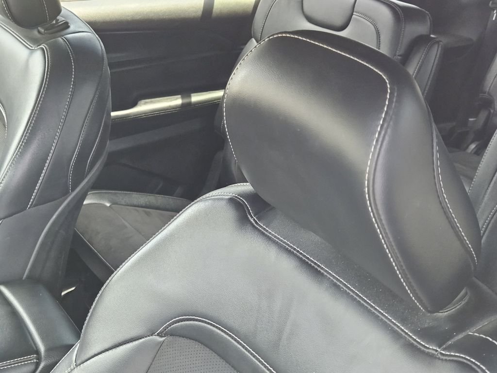 Used 2023 White Jeep Altitude image 14