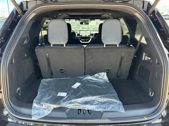 New 2026 Agate Black Metallic Ford ST-Line image 7