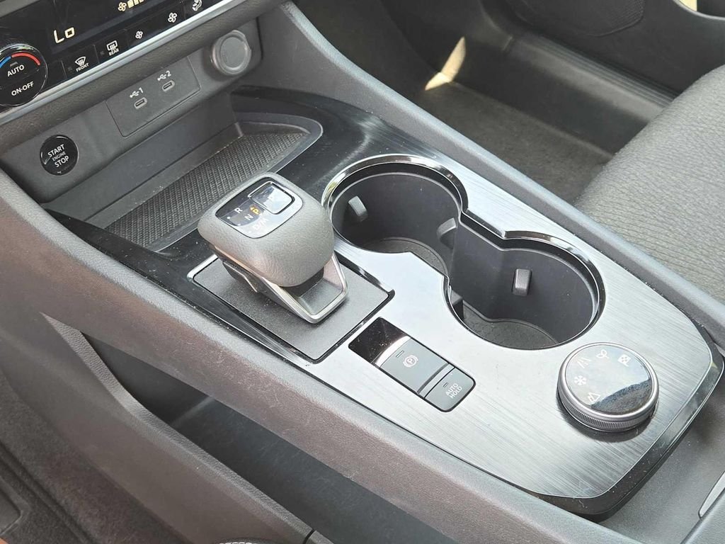 Used 2024 Silver Nissan SV image 29