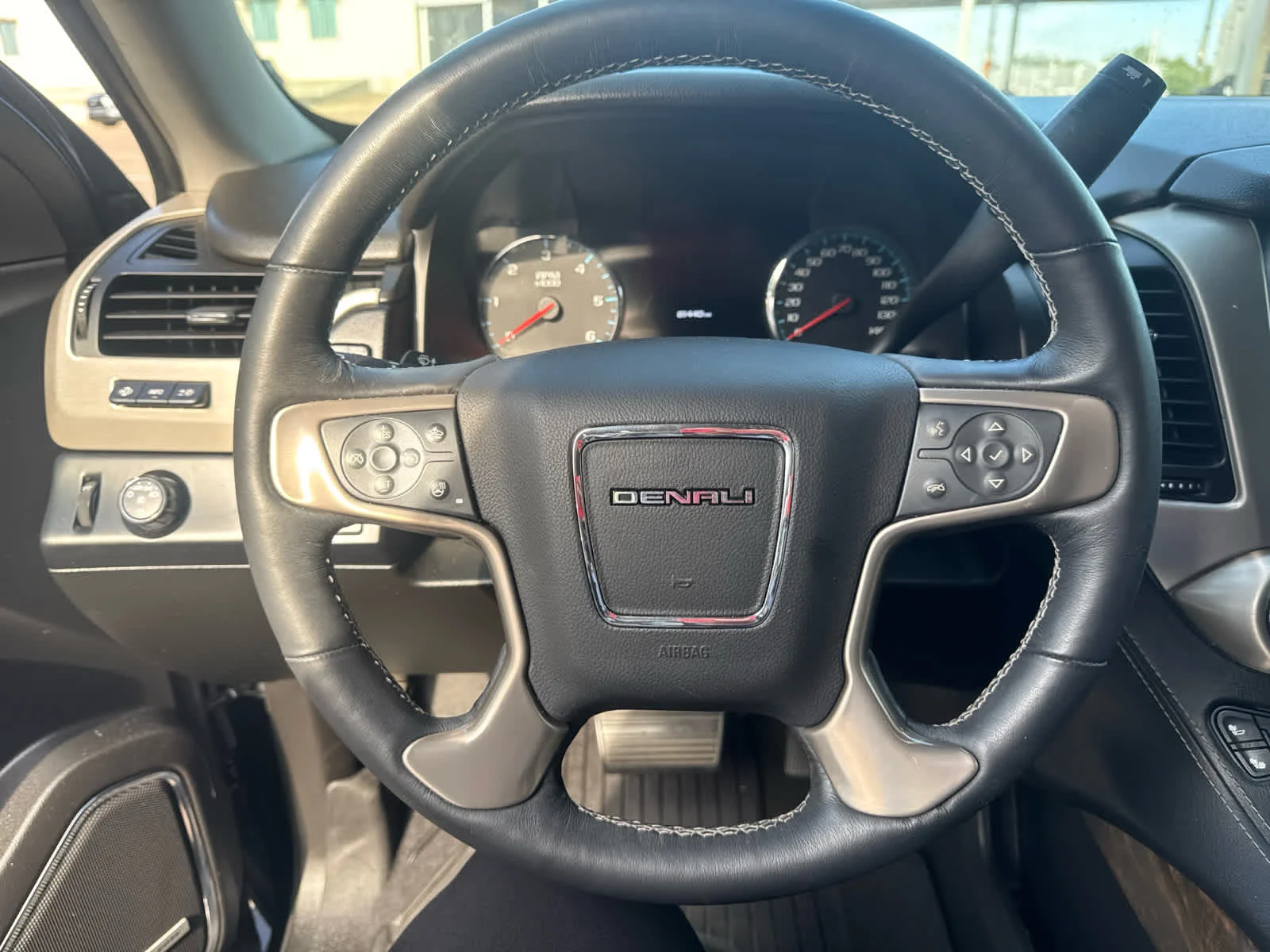 Used 2018 Onyx Black GMC Denali image 11