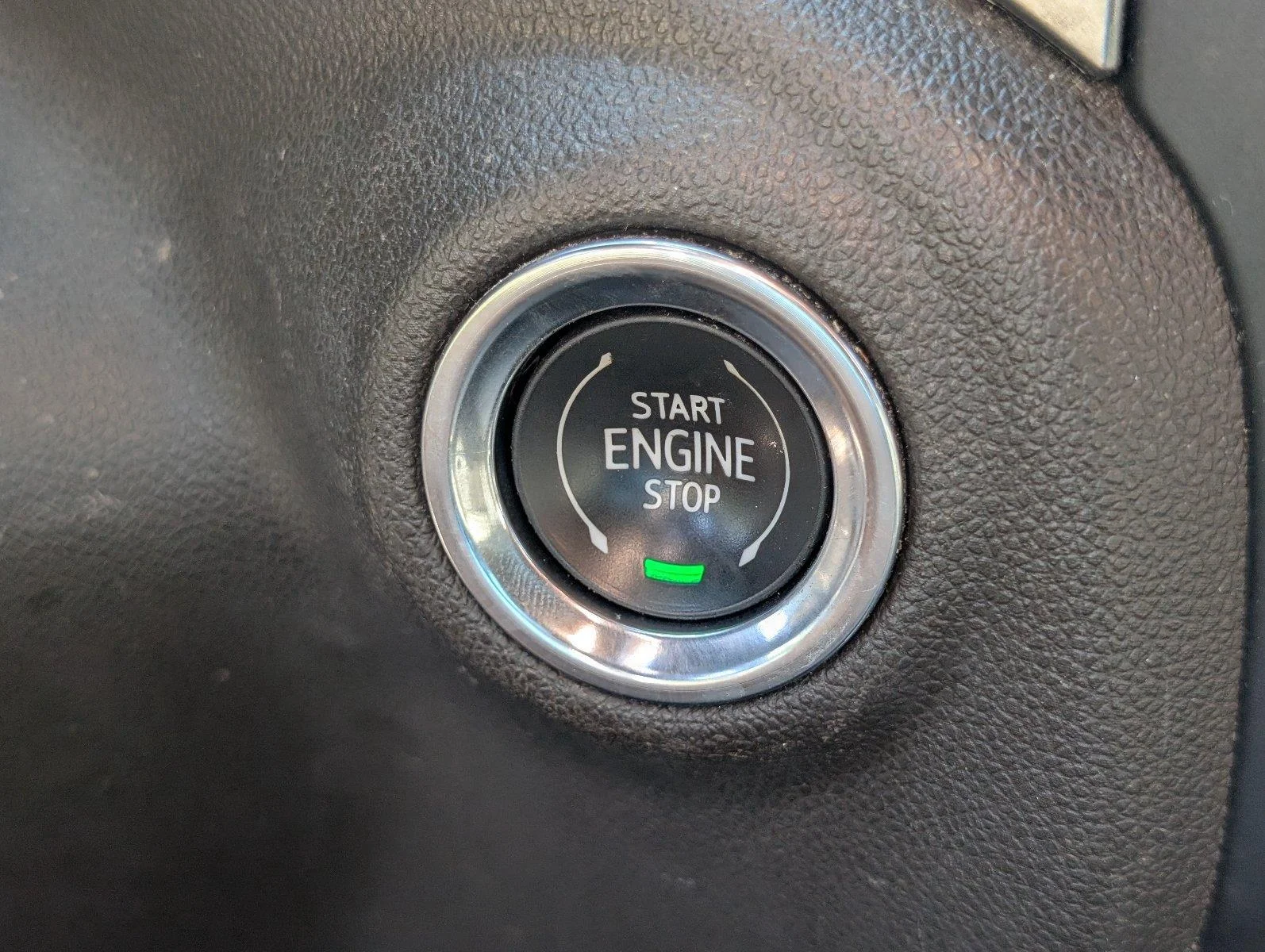 Used 2020 SUMMIT WHITE Chevrolet LT Trail Boss image 25