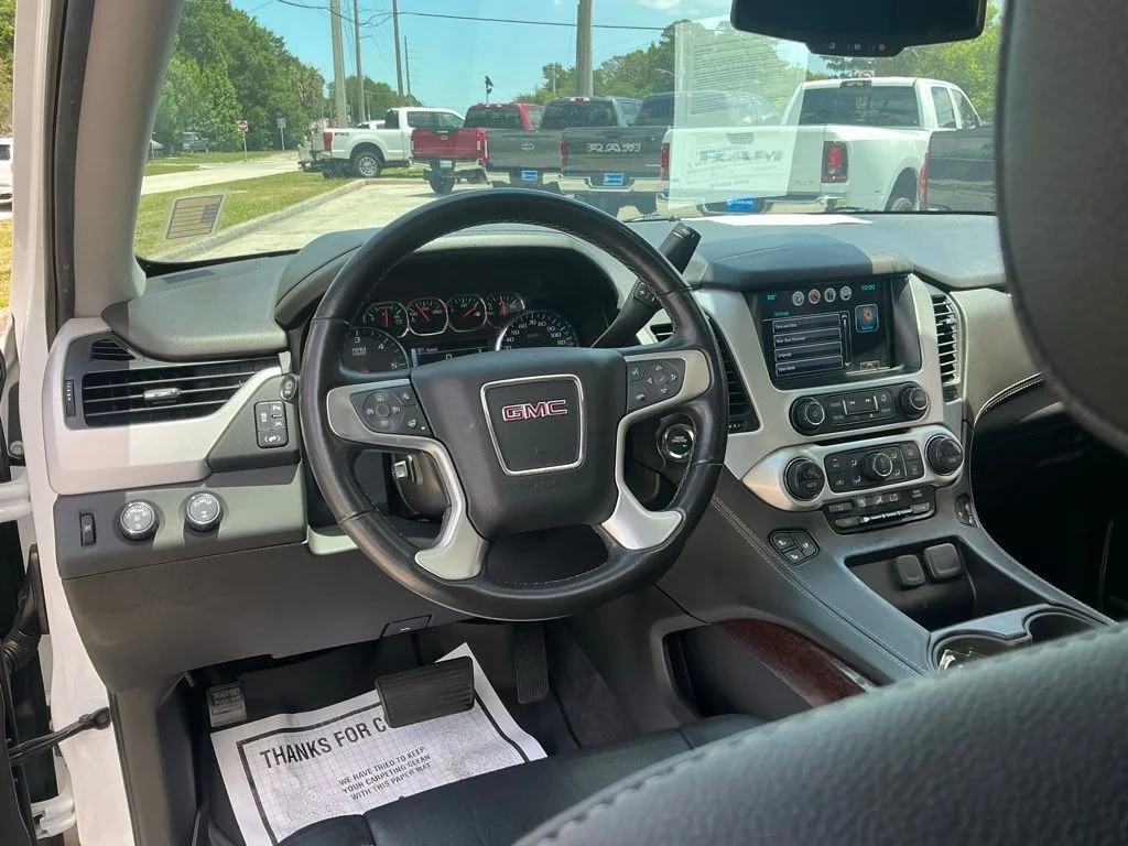 Used 2020 White GMC SLT image 29