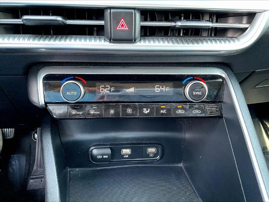Used 2023 Red Kia LXS image 16
